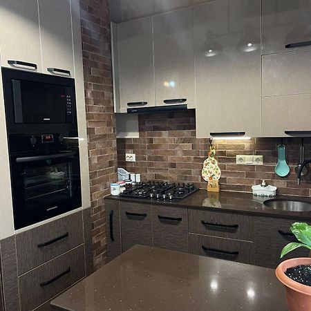 Apartment Anzi Batumi Exterior photo