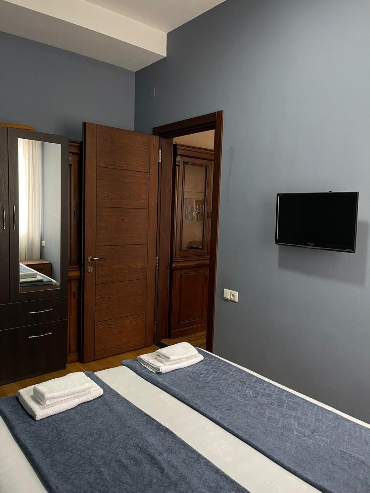 Apartment Anzi Batumi Exterior photo