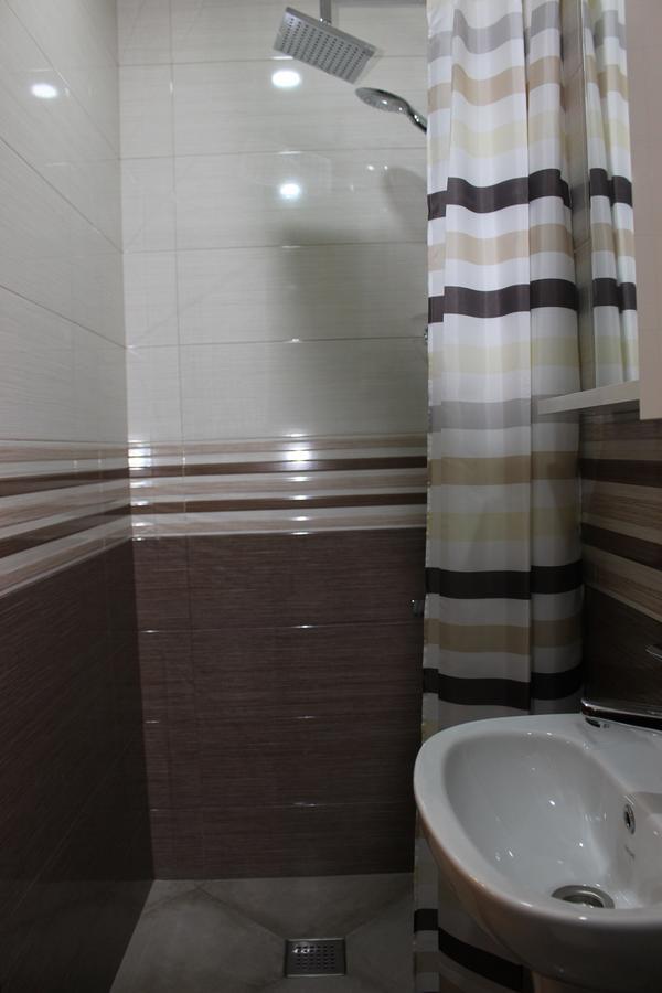 Apartment Anzi Batumi Exterior photo