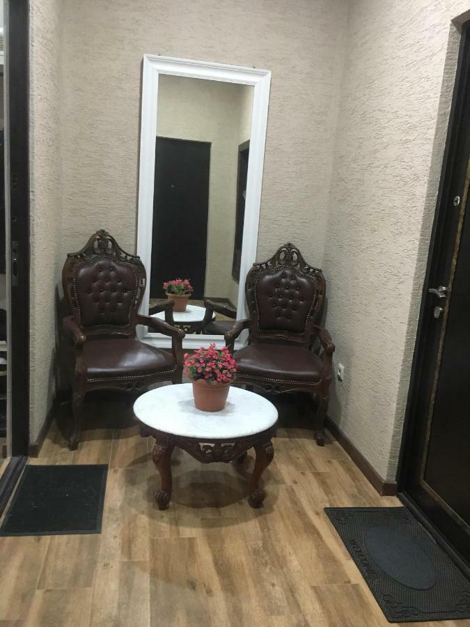 Apartment Anzi Batumi Exterior photo